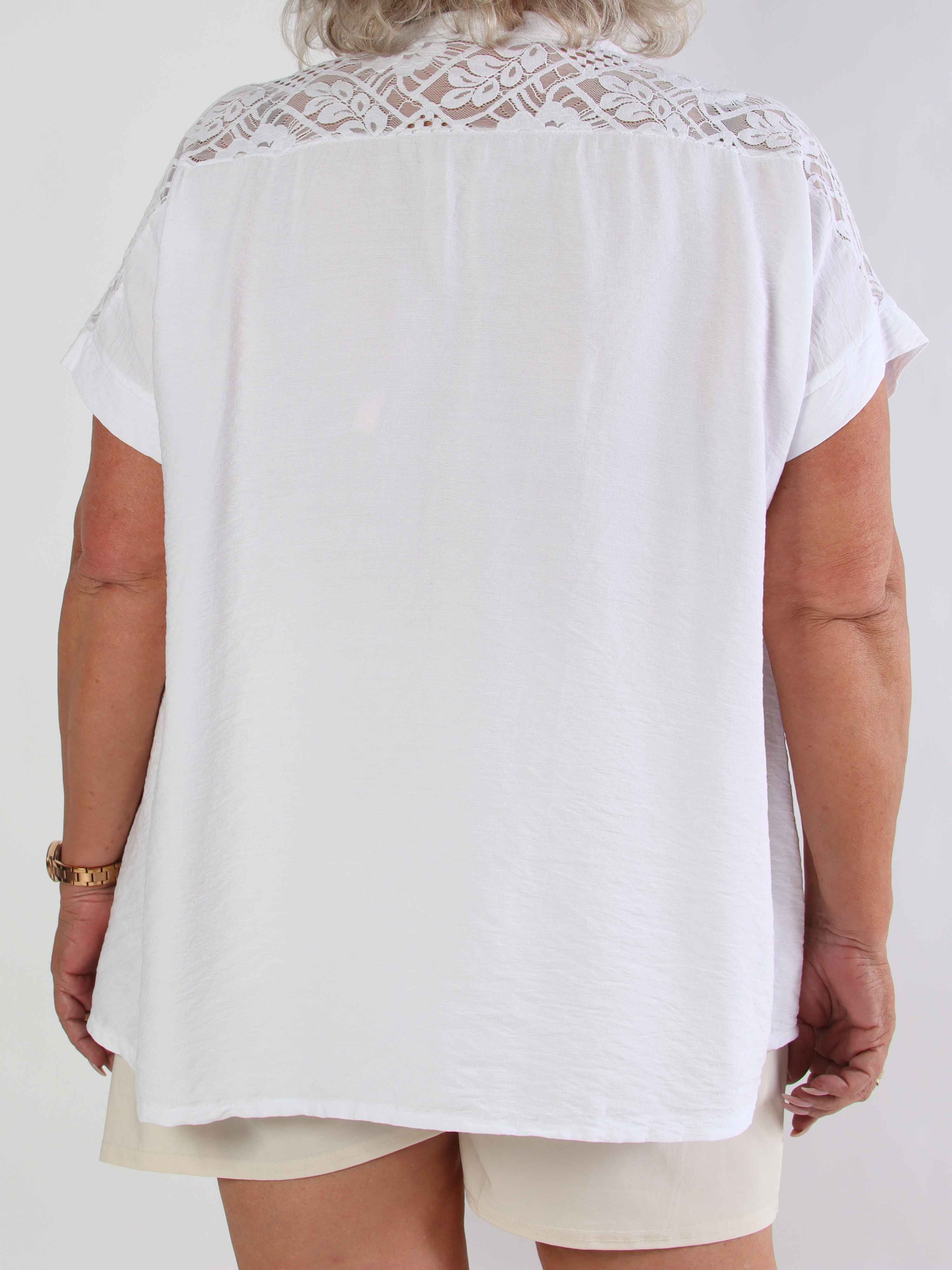 Galene - Söt plus size tunika i viskos med spetsdetaljer